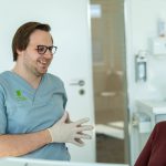 Behandlung in der Zahnarztpraxis Dres. Siekmann in Winsen Aller